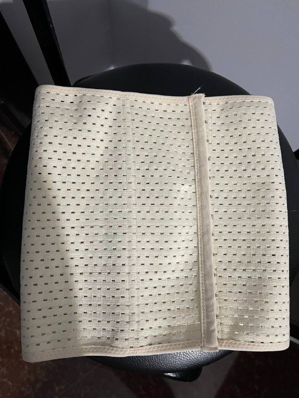 Телевизор Neos, стол, жаровня, тарелки, кофейный сервиз, книги, корсет, пояс, стилус 2