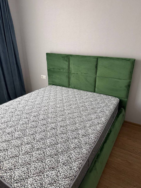 Кровать 160x200 с матрасом