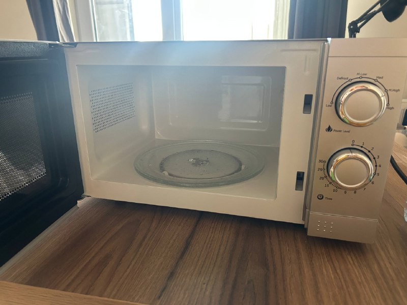 микроволновка Hausberg 1200W 2