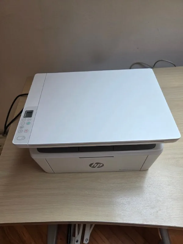 МФУ лазерный HP LaserJet MFP M141w 1