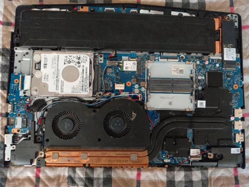 Игровой ноутбук Lenovo Legion Y520 на запчасти 1