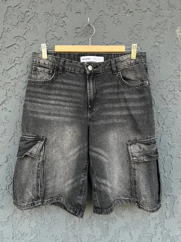 Черные джинсовые шорты Bershka 1