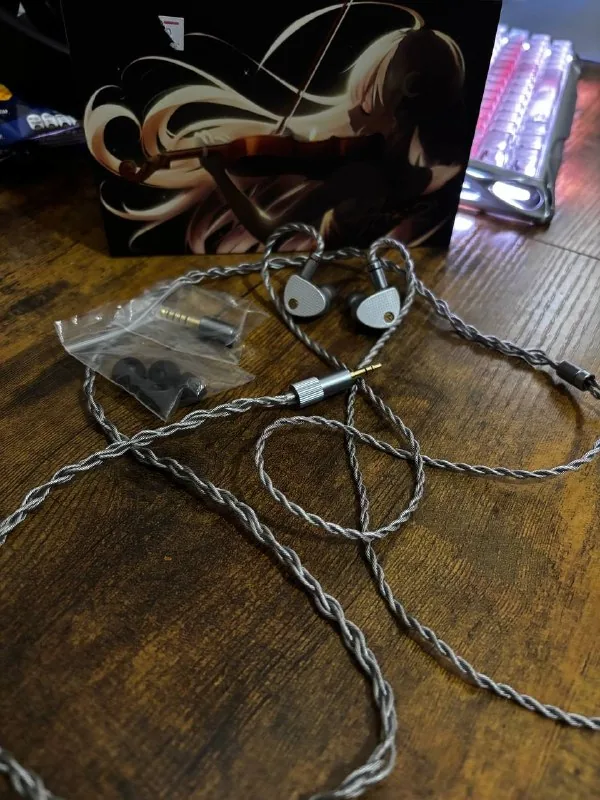 IEM-наушники Moondrop Aria 2