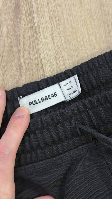 Футболка Tommy Jeans, шорты Pull&Bear, рубашки Nike и Pull&Bear, боди чёрный и Calvin Klein 3