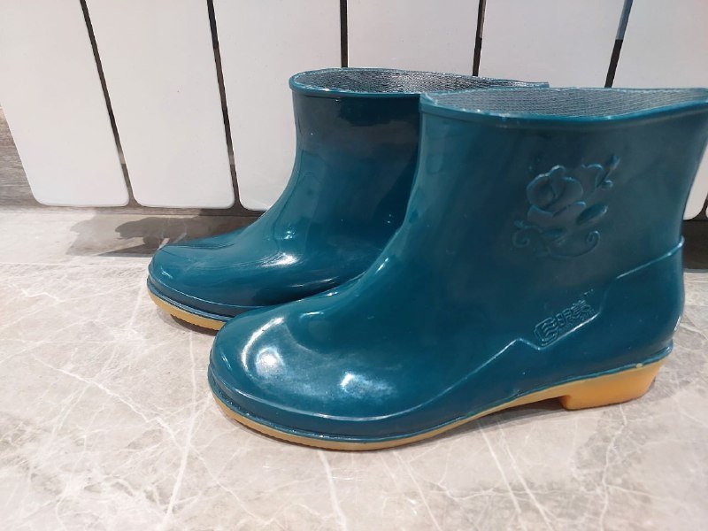 Резиновые сапожки 38 размер