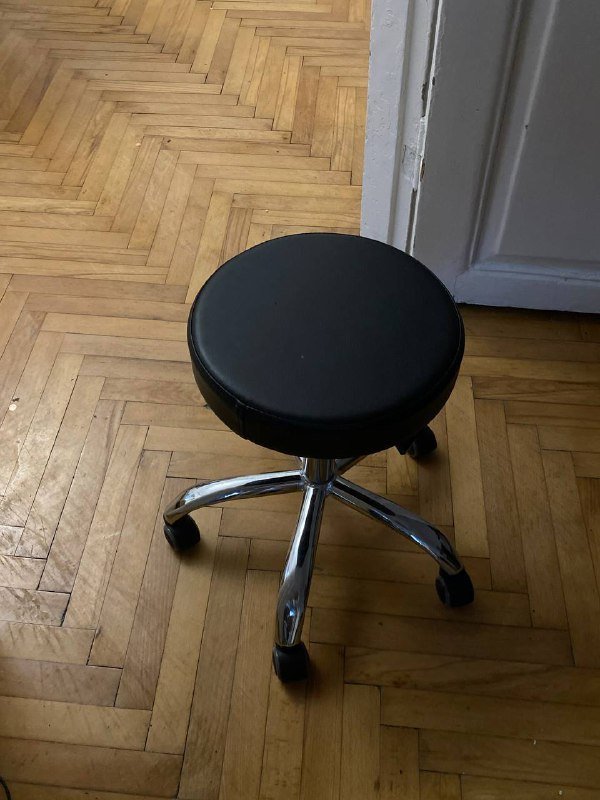 столик, холдер, стул для тату-оборудования 2