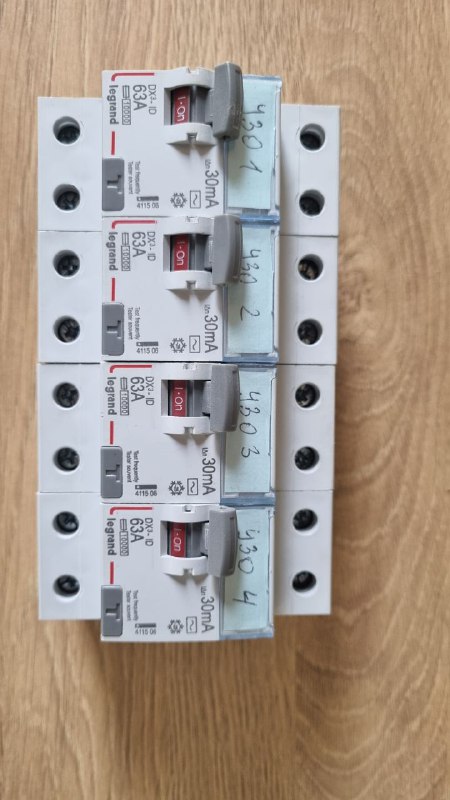 Узо фирмы Legrand, 4 штуки 1
