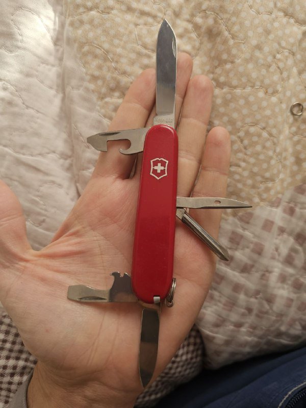 Ножи Victorinox разноцветные в отличном состоянии 3