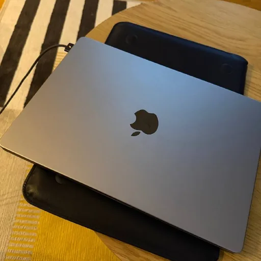 MacBook Pro M1 14