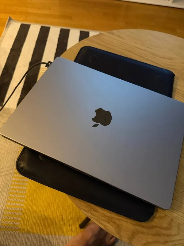 MacBook Pro M1 14
