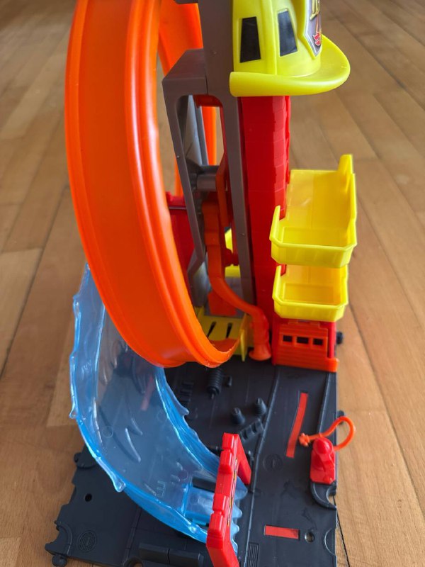Горка Hot Wheels 3