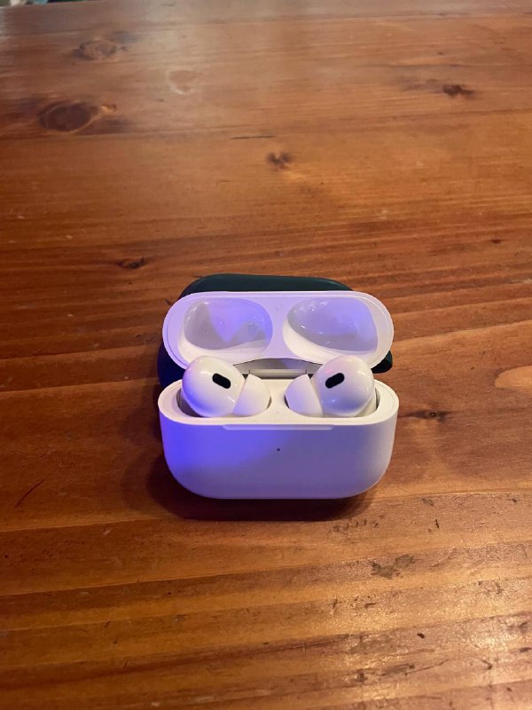 Airpods Pro 2 for sale, excellent condition