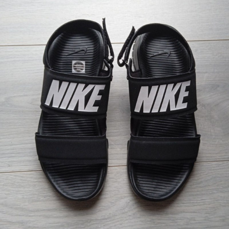 Оригинальные босоножки Nike, размер 37
