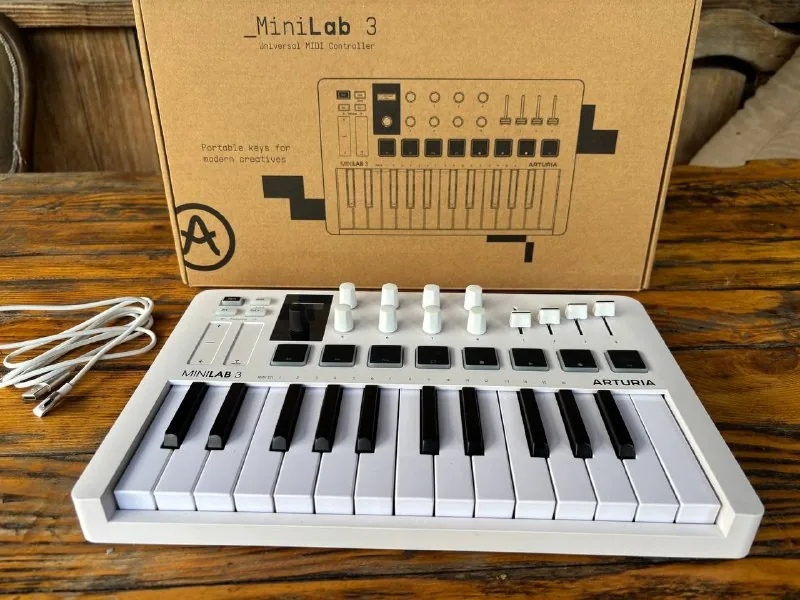 Arturia Minilab 3