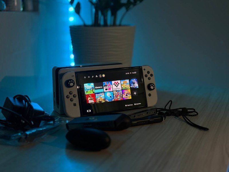 Nintendo Switch OLED White, microSD 256 GB 2