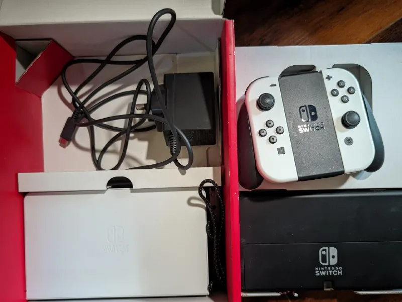 Джойконы, док-станция и зарядный блок Nintendo Switch