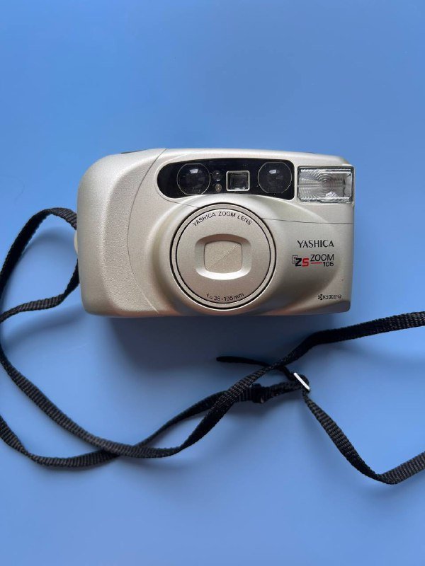 Пленочный фотоаппарат Yashica zoom 105