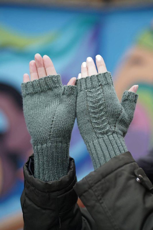 Вязаные митенки стандартного размера 3