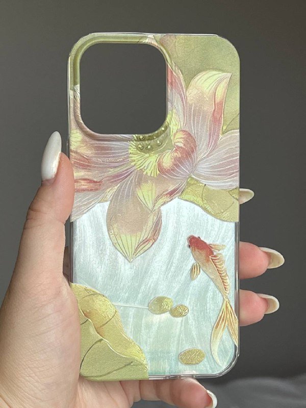 Чехлы на iPhone 13pro