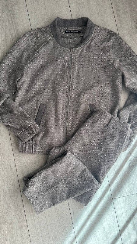 Костюм серый бомбер и штаны S
