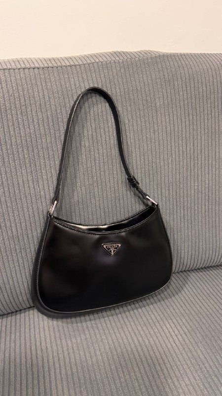 Сумка Prada, сумка Picard, кружки, жилетка, ночнушка, леггинсы, платье, брюки, джинсы