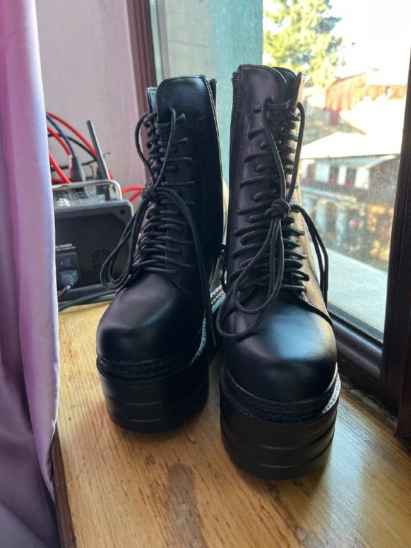 Черные ботинки на платформе, Оригинальные кеды converse