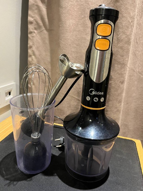 Обогреватель масляный Ilitek 10 секций 2