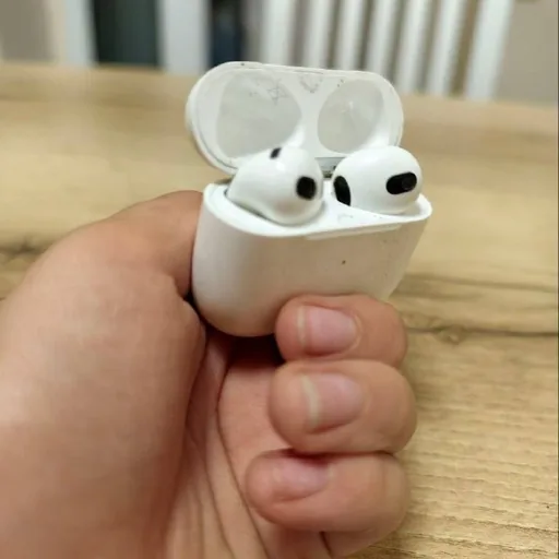 AirPods 3