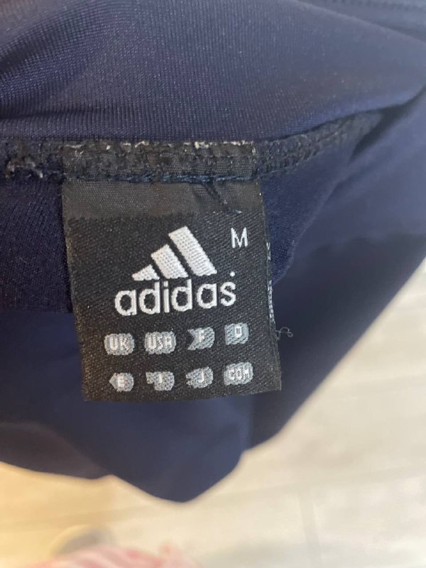 Брюки h&m 44, Шорты adidas, Куртка унисекс, Обувь 37, Черная куртка S 4