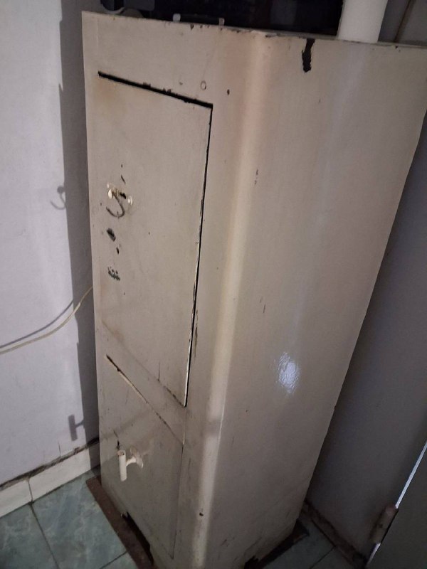 Сейф, телевизор 3