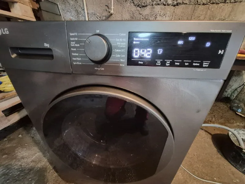 Стиральная машина LG 8 кг 1