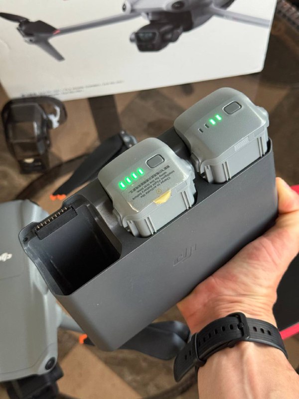 Dji Air 3 Fly More Combo дрон с аксессуарами 4