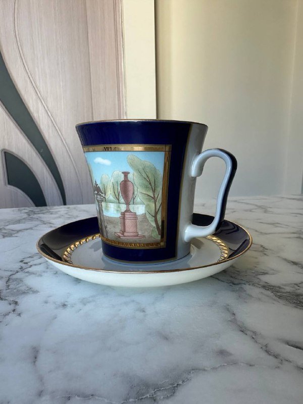 Фарфоровая кружка из Санкт-Петербурга