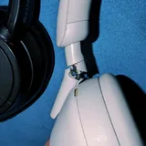Sony WH-CH720N и Sony WH-1000XM5 3
