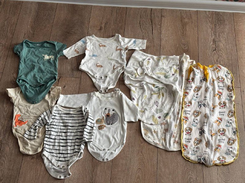 Детские вещи для новорожденных до 4 месяцев, комбинезоны, бодики, носки, шапочки 3