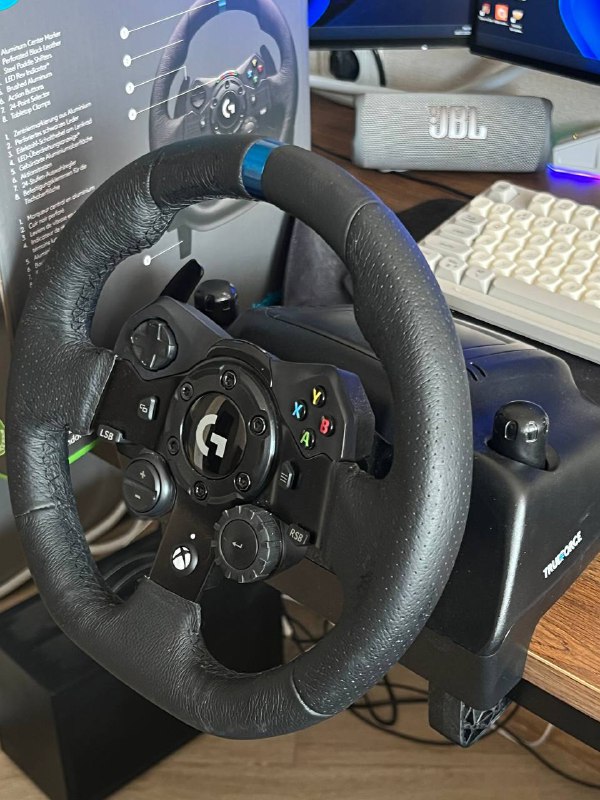 Руль Logitech G29 с педалями 3