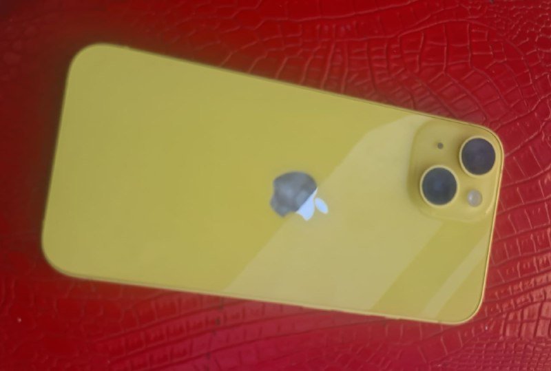 iPhone 14 на 128 ГБ 2