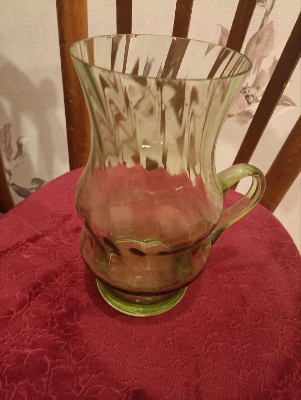 стеклянный графин, сервиз, сольницы, наборы для соли и перца