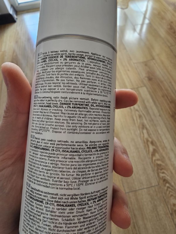 Закрепитель для краски художественный 2