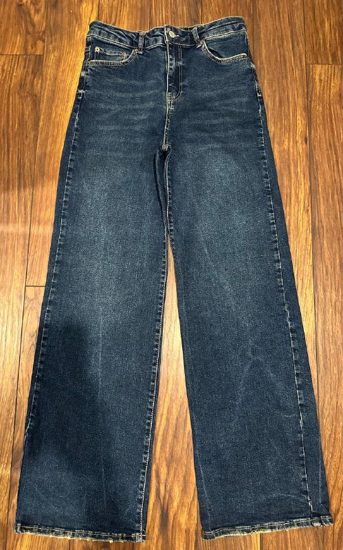 пальто женское, сумка DKNY, джинсы женские, кофта с капюшоном, кеды DKNY, рубашка Minus, спортивные штаны Puma, лоферы, джинсы Tommy Hilfiger 3