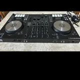 DJ контроллер Traktor 3