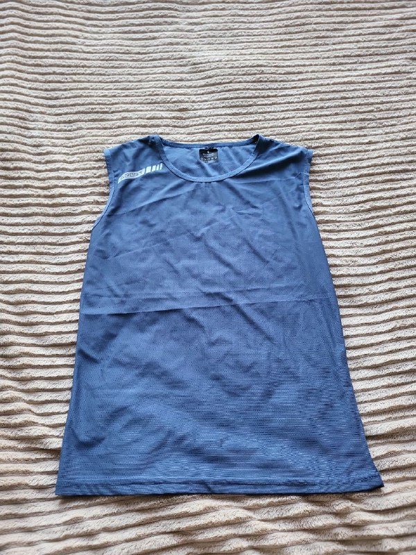 шерстяное платье мама, пиджак чёрный, майка спорт, джинсы gap, шапки тёплые, штаны marks Spencer, платья красное и светлое 3