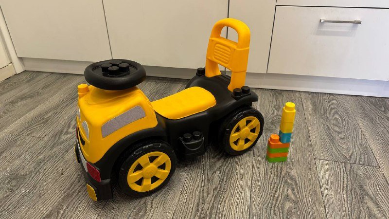 Машина-каталка Molto для детей от 1 до 3 лет 2