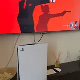 PS5 с двумя геймпадами 4