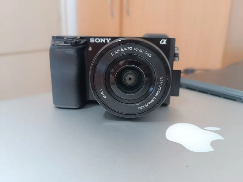 Камера Sony A6000, выпрямитель, лампочка 1