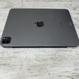 iPad Pro 11, Apple Watch Series 7 2