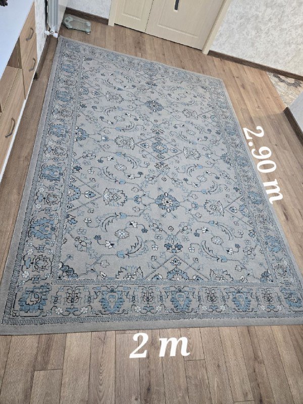 Употребленный ковёр 2.90 м на 2 метра