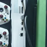 Xbox Series S 4