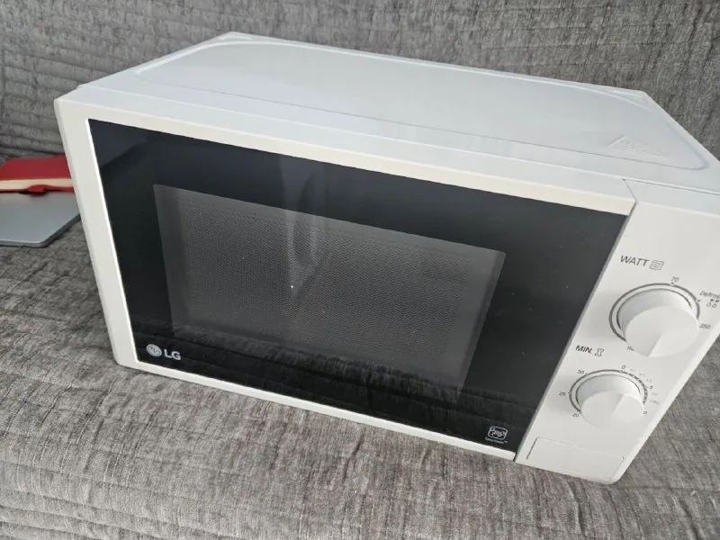 Микроволновка LG 1