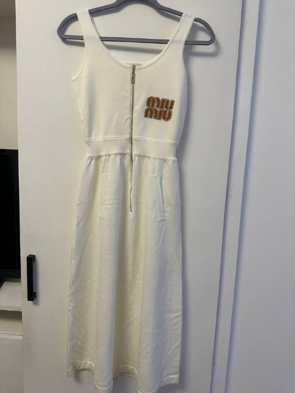 Белое платье Miu Miu размер M, S